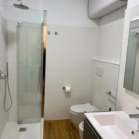 דירה Casa Motti, Accogliente Ristrutturato In Repubblica מילאנו